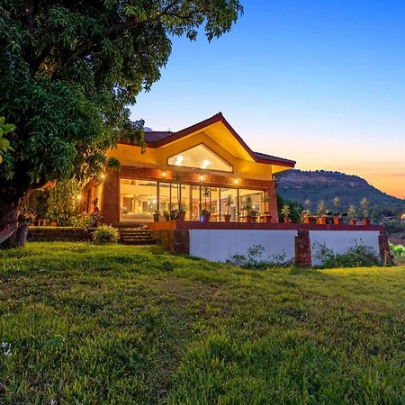 Stayvista At Three Shores With Lake View & Alfresco Dining Khamshet Екстериор снимка