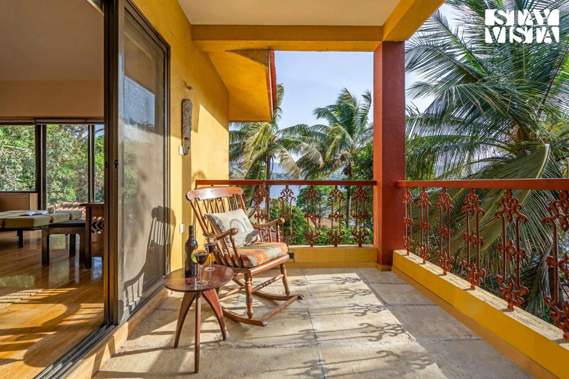 Stayvista At Three Shores With Lake View & Alfresco Dining Khamshet Екстериор снимка